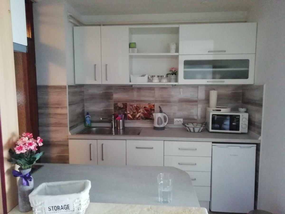 Apartma Stonewood West